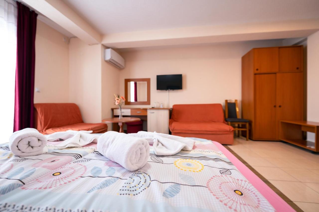Hotel Holiday-M Ohrid Exterior foto