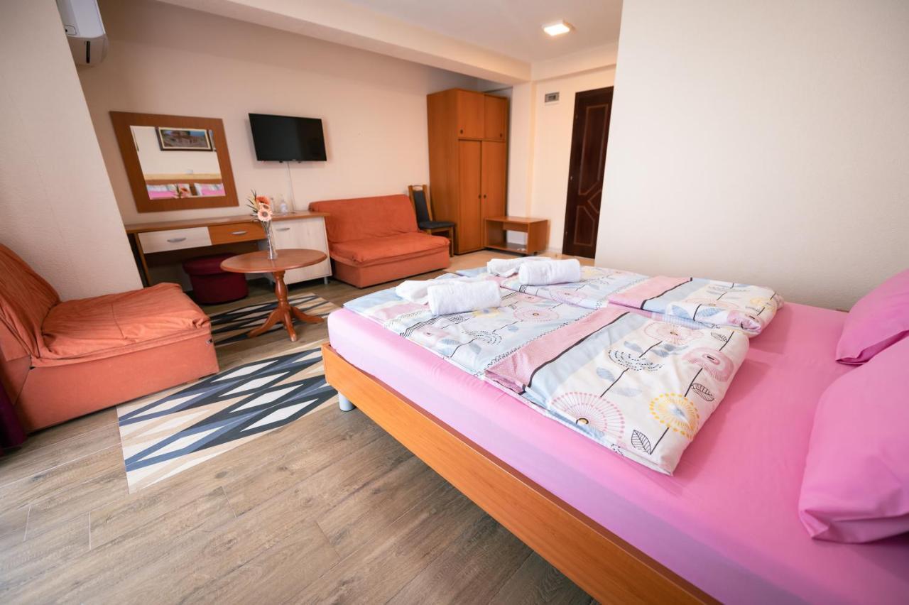 Hotel Holiday-M Ohrid Exterior foto